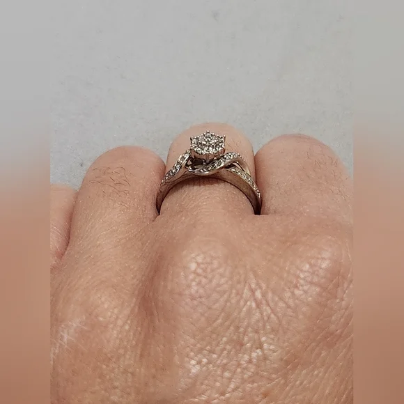 Vintage Ross-Simons Natural Diamond .205CTW & Sterling Silver 925 Ring